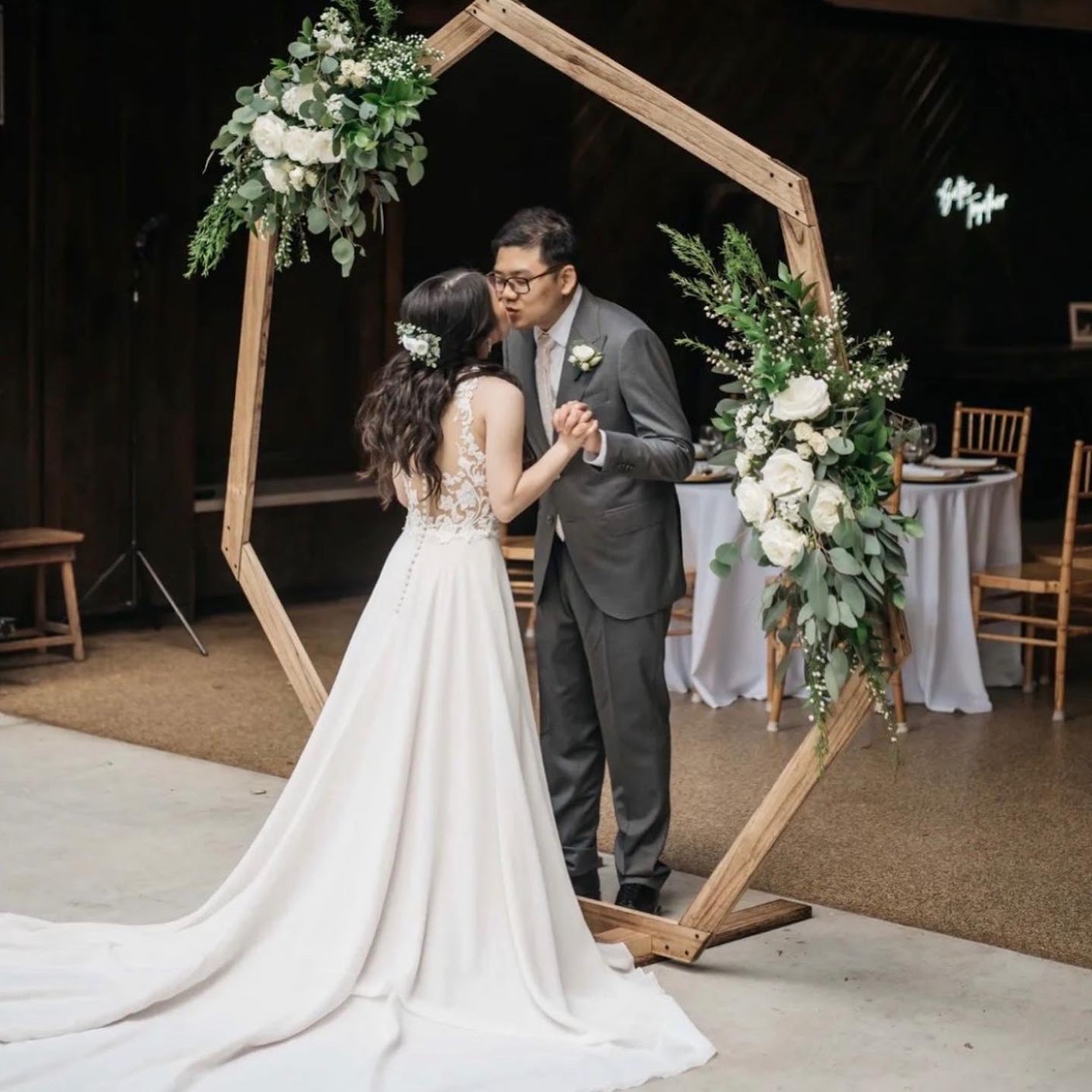 5 Types of Wedding Arches and Altars with a Brief History - Bring Joy