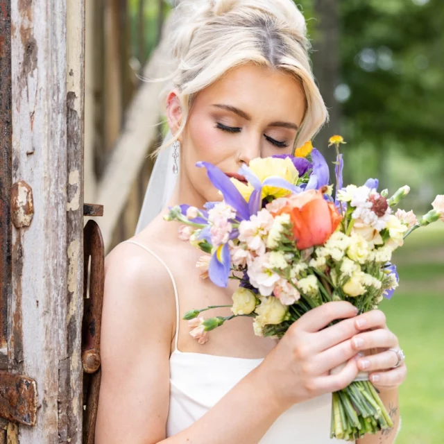 Love the purple with yellow in this bouquet. 
.
.
.
Photos: @holsombackphotography 
Planner @kndezarndesigns
Venue @balmorheaevents
Florals @bringjoytexas
Hair and Makeup @theglambridecollective
Dresses @evangelinebridal
Floral Backdrop @flowerrental.houston
Bridal Stylist @maevemelange
Stationary @kndezarndesigns
Cake @batch_pleasebakery
Candy Cart @eazypeazyevents
Cotton Candy @twirlcottoncandy
.
.
.
#bringjoy #florist #floristofinstagram #flowers #flowersofinstagram #houstonlove #love #wedding #weddings #bride #groom #houstonweddings #texas #houston #htx #houstonvenue #houstonflorist